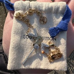 Authentic “Essential V” Louis Vuitton Swarovski Chain Bracelet